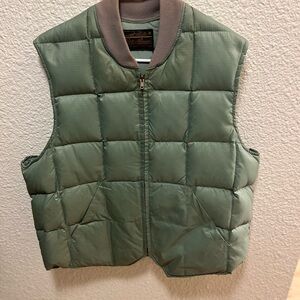 VINTAGE Eddie Bauer Green Puffer Vest